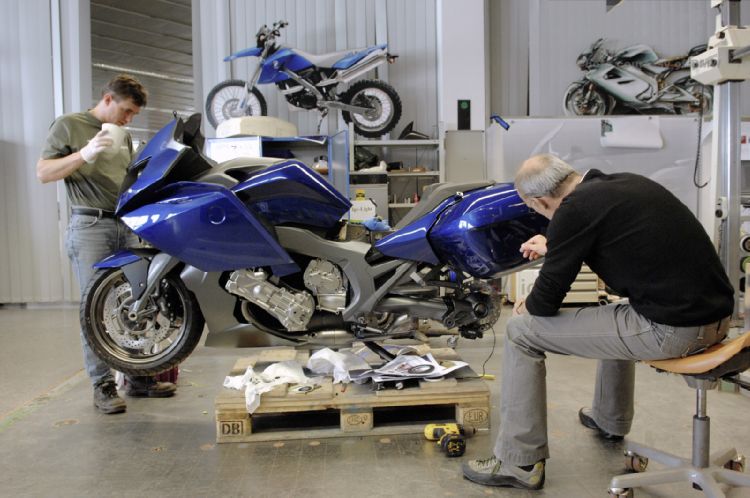 146_1010+2011_bmw_k1600gt_gtl_28+.jpg