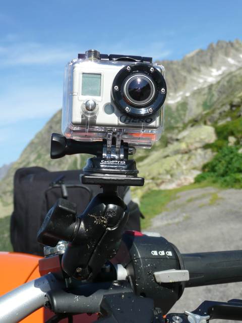 GoPro HD Hero mit Ram Mount an BMW F 800 R
