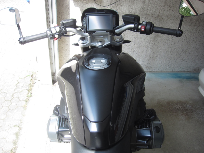R12R_12.jpg