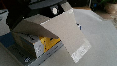 Modell aus Pappkarton auf Original-Kennzeichenhalter. Wird in der Umsetzung nach unten von 9 cm auf 5 cm verjüngt.