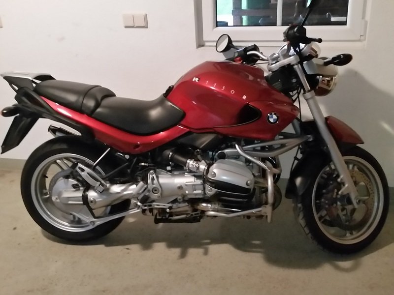 BMW0.jpg