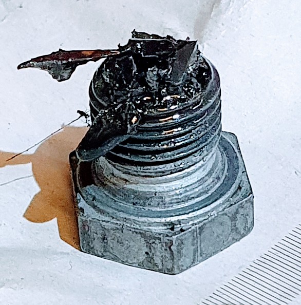 HAG Ablassschraube, nach der Fahrt zu Mechaniker.