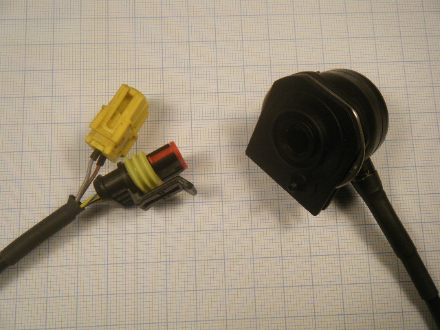 Gelber Stecker und Superseal Buchse