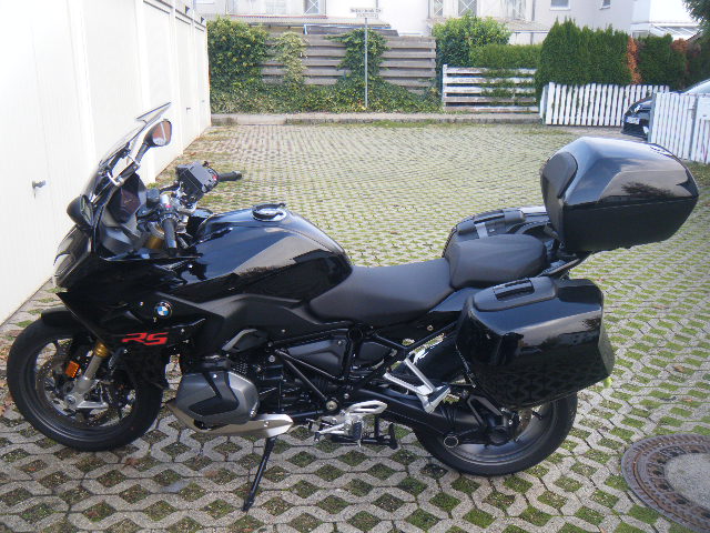 mit Koffer und TopCase