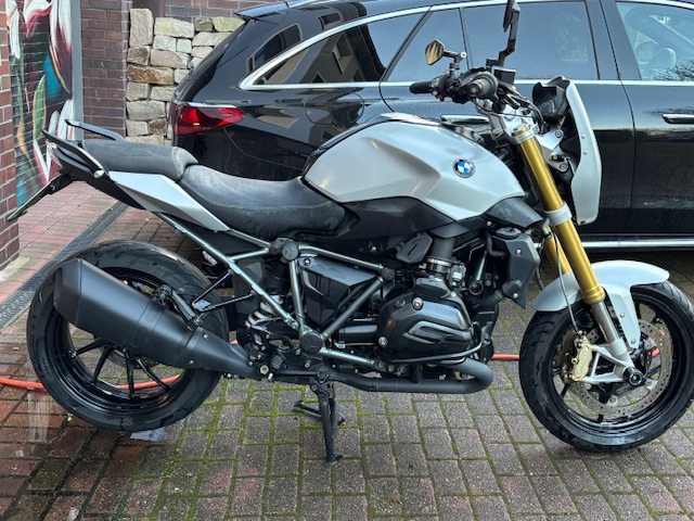 BMW26.jpg