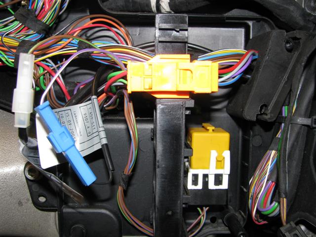 Relaiskasten K1200LT Bj.04 unterer Teil (Small).JPG