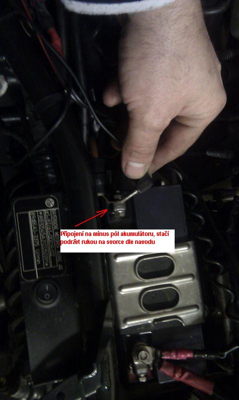 pripojeni na akumulator.jpg